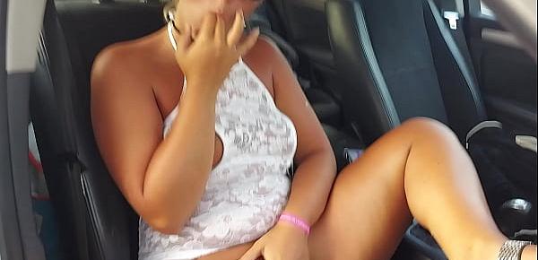  OMG !!! she pulls out her fat pussy in the mall parking lot to hard married men amazing